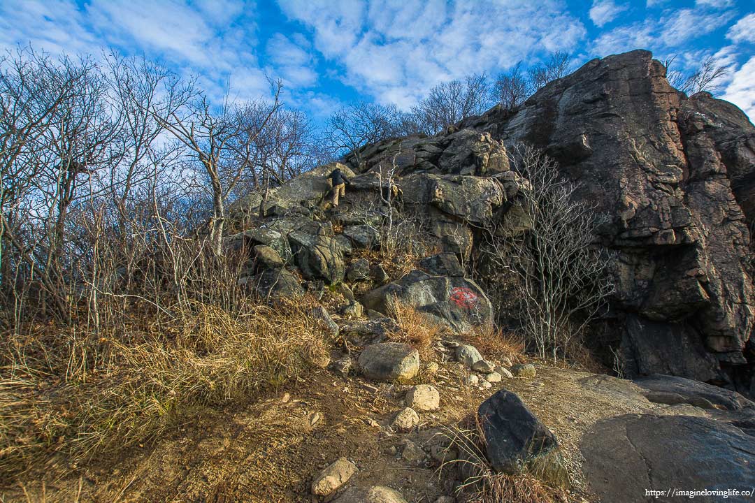 white trail rock climb